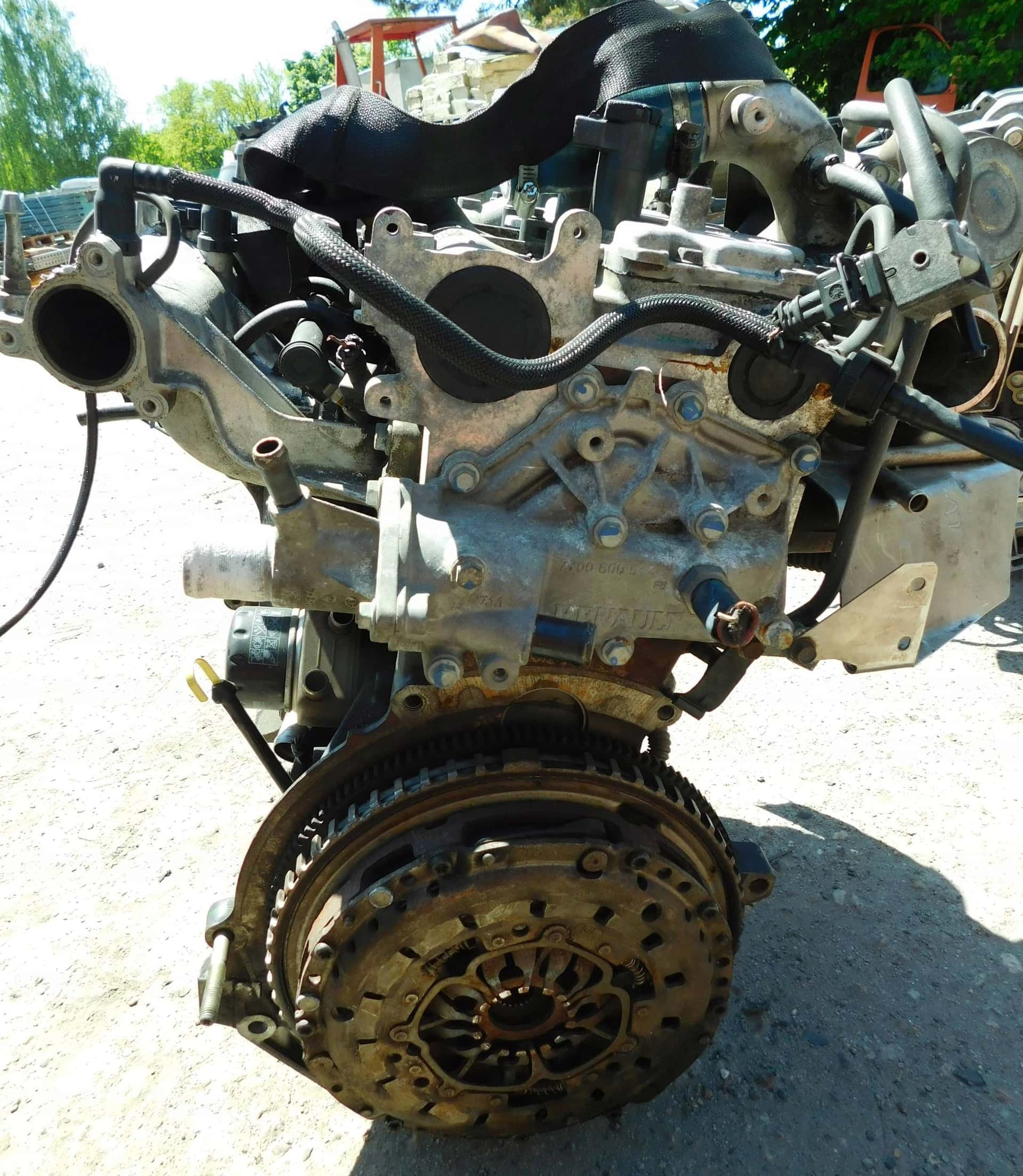 Moteur F4R 786 vue 2