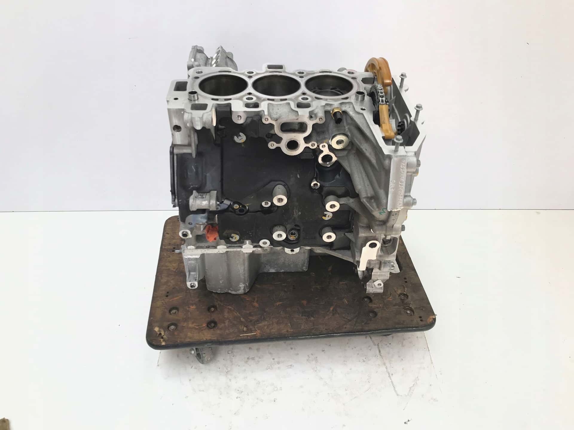 Moteur PT153(AJ20P3) vue 2