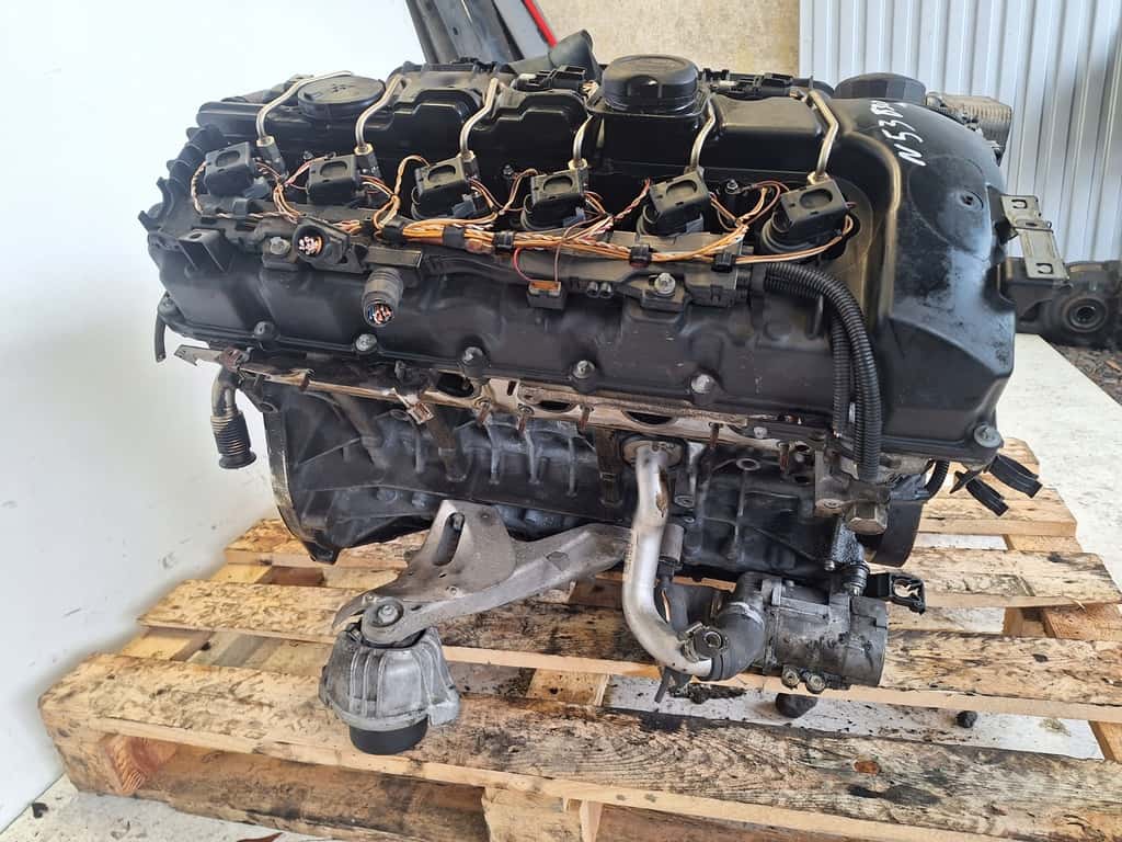 Moteur N53 B30 A vue 2