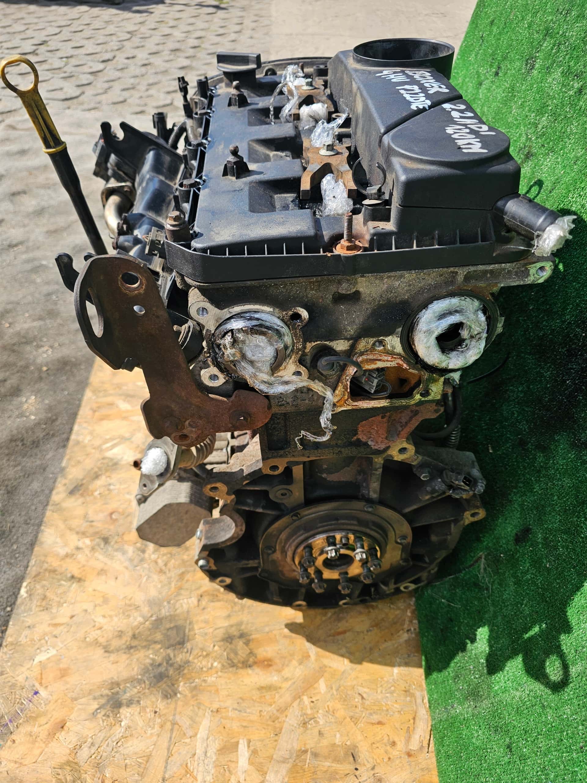 Moteur 4HU (P22DTE) vue 2
