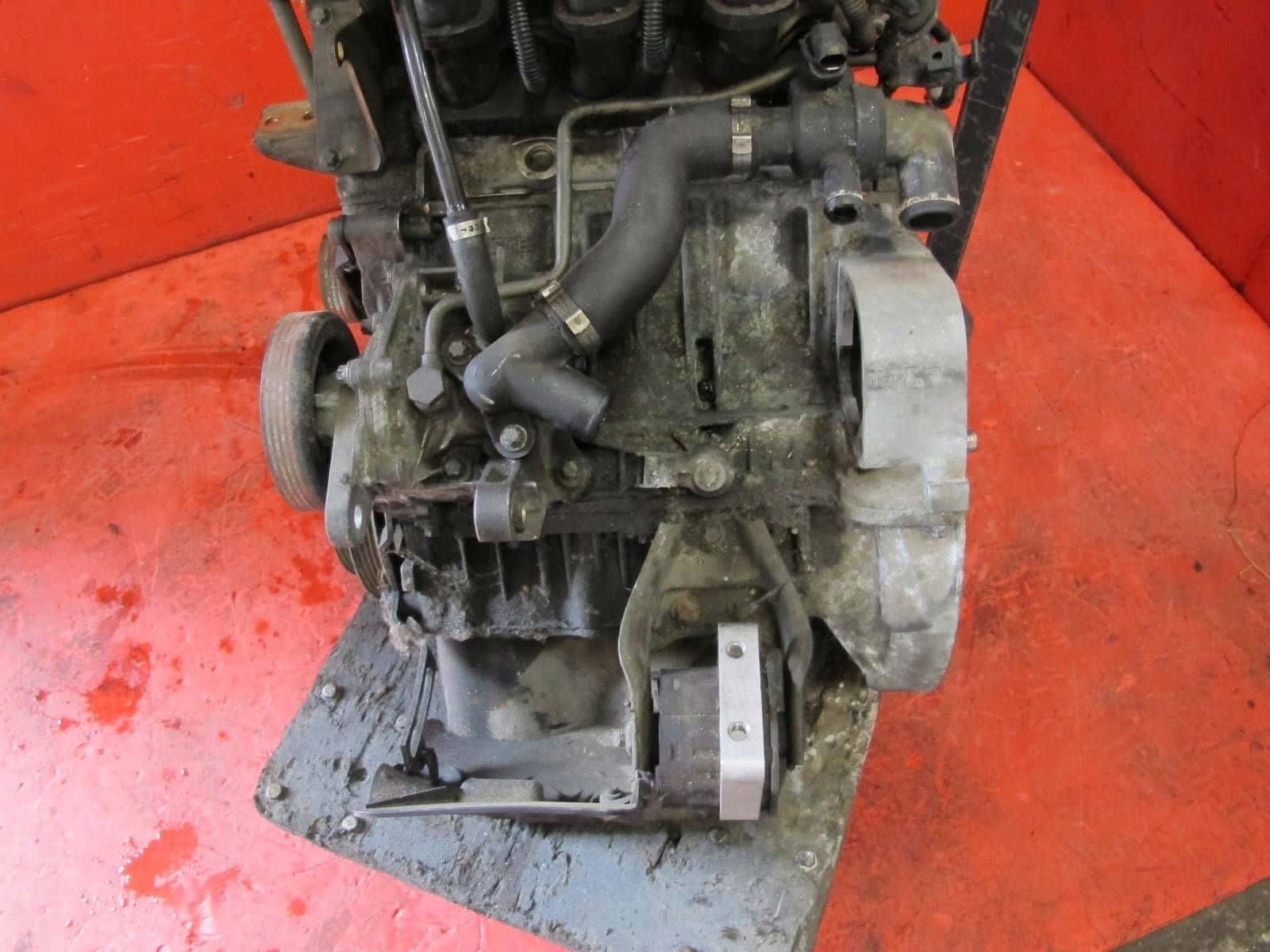 Moteur M 160.910 vue 2