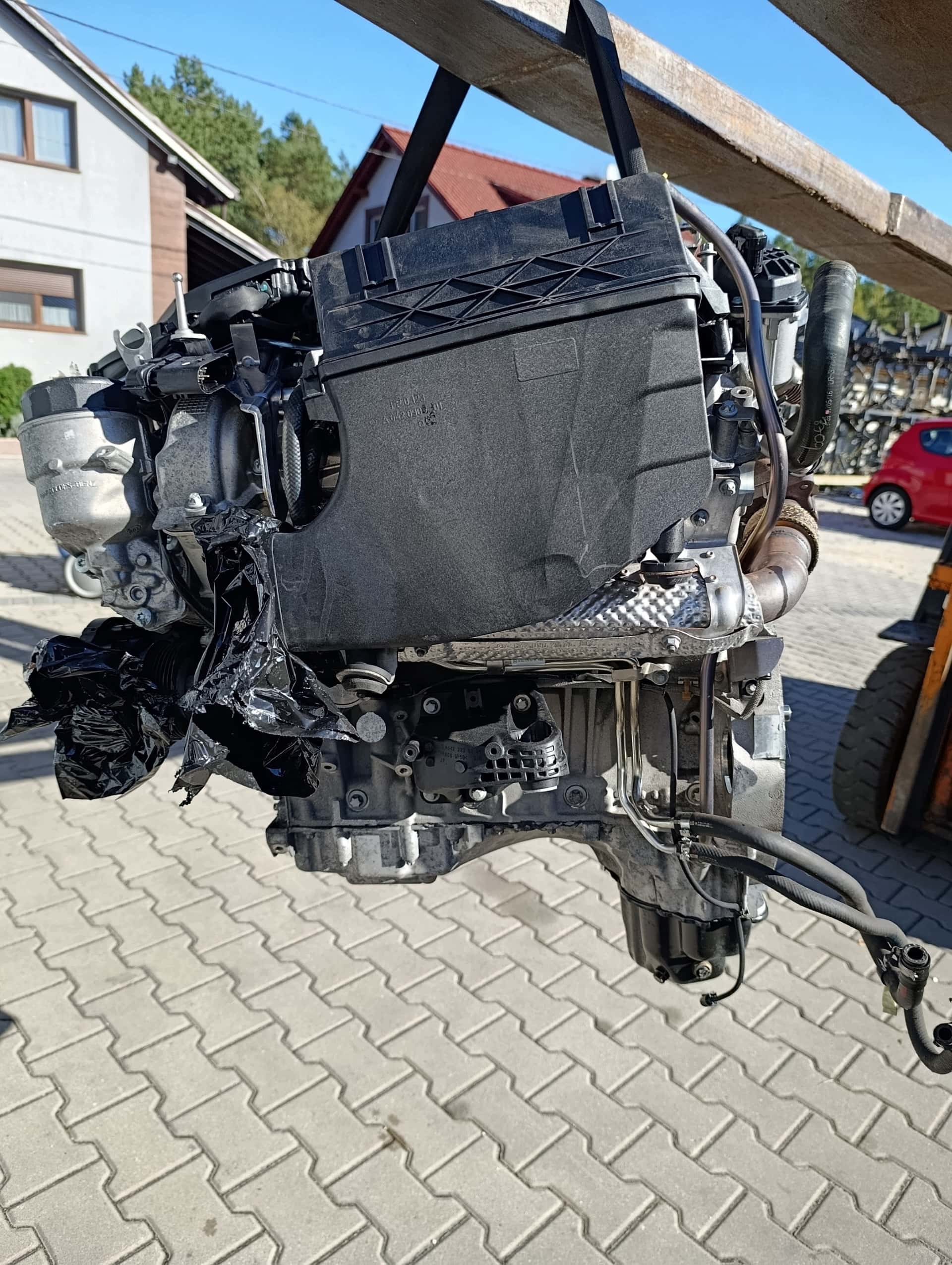 Moteur OM 642.826 vue 3