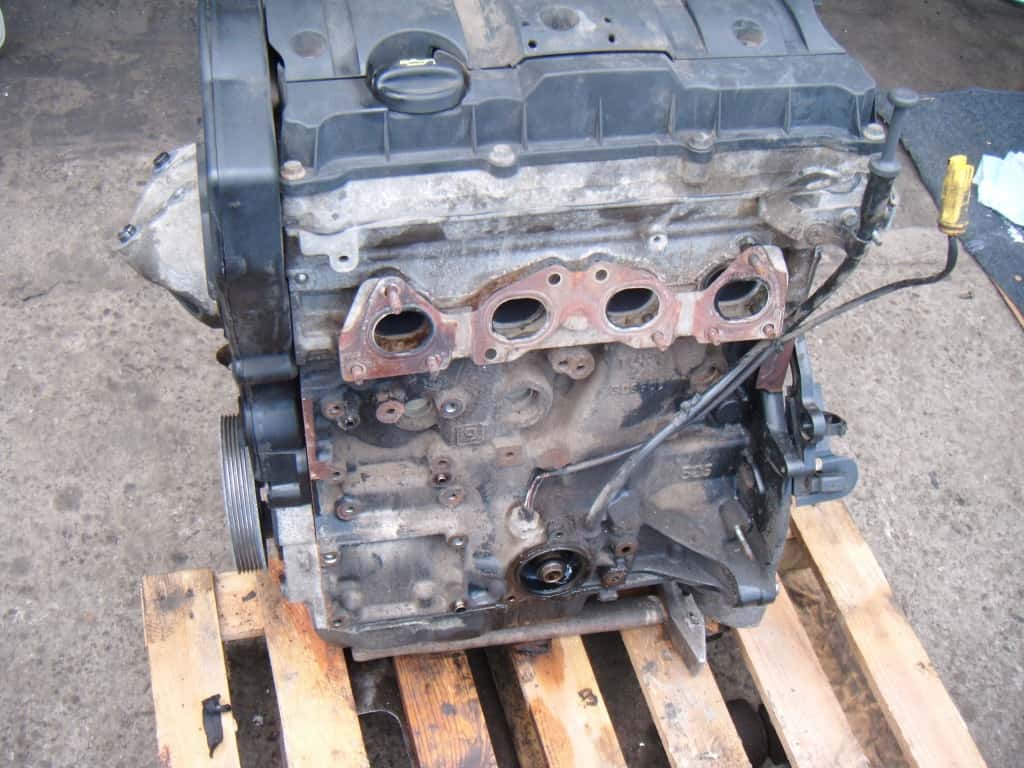 Moteur NFU (TU5JP4) vue 4