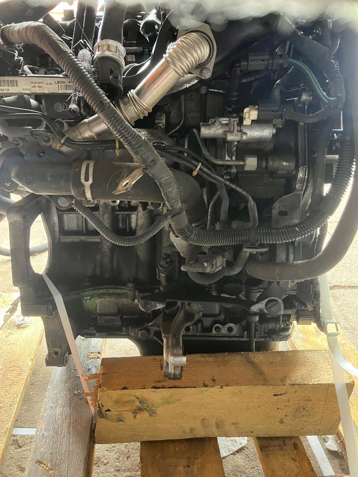 Moteur 9HC (DV6C) vue 4