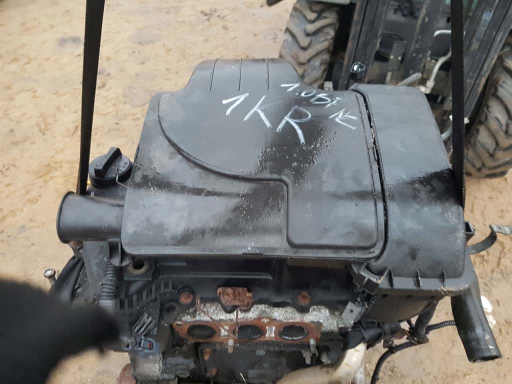 Moteur CFB (1KR) vue 2