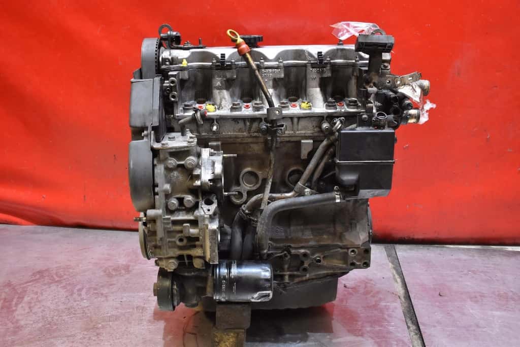 Moteur 8140.43S (F28DTCR) vue 5