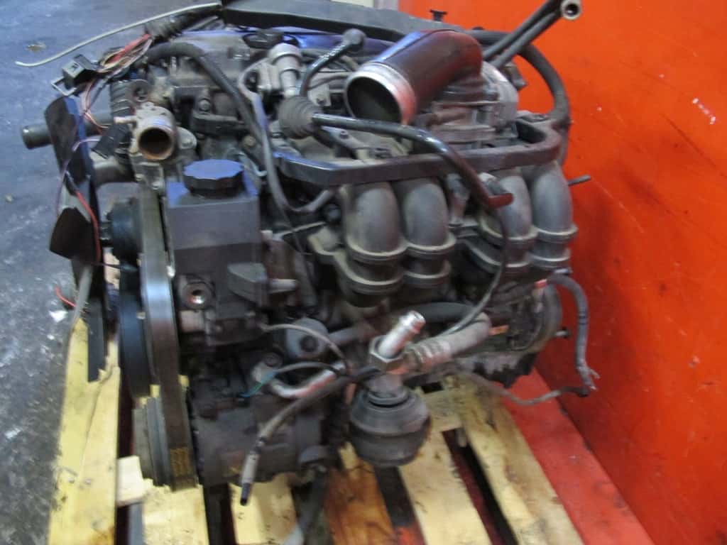 Moteur M 111.944 vue 3