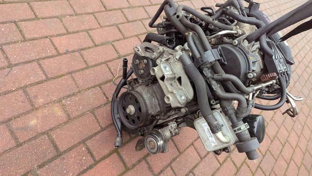 Moteur CBZC vue 2