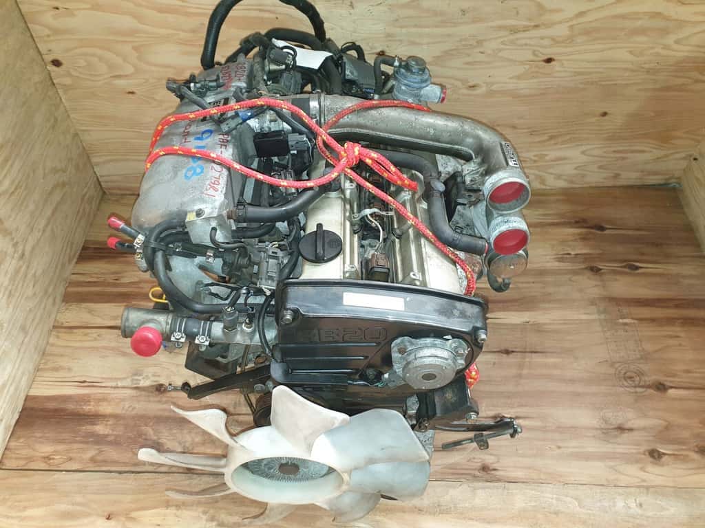 Moteur RB20DE vue 4