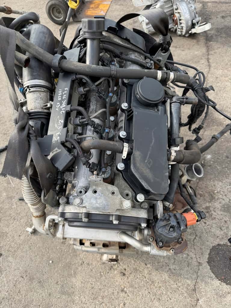 Moteur F1AE3481C vue 4