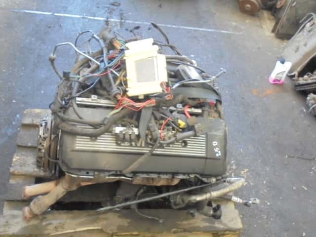 Moteur M54 B25 (256S5) vue 4