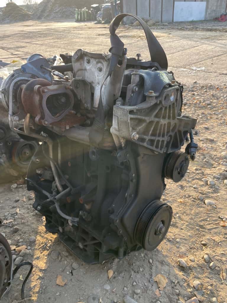 Moteur M9R 780 vue 2