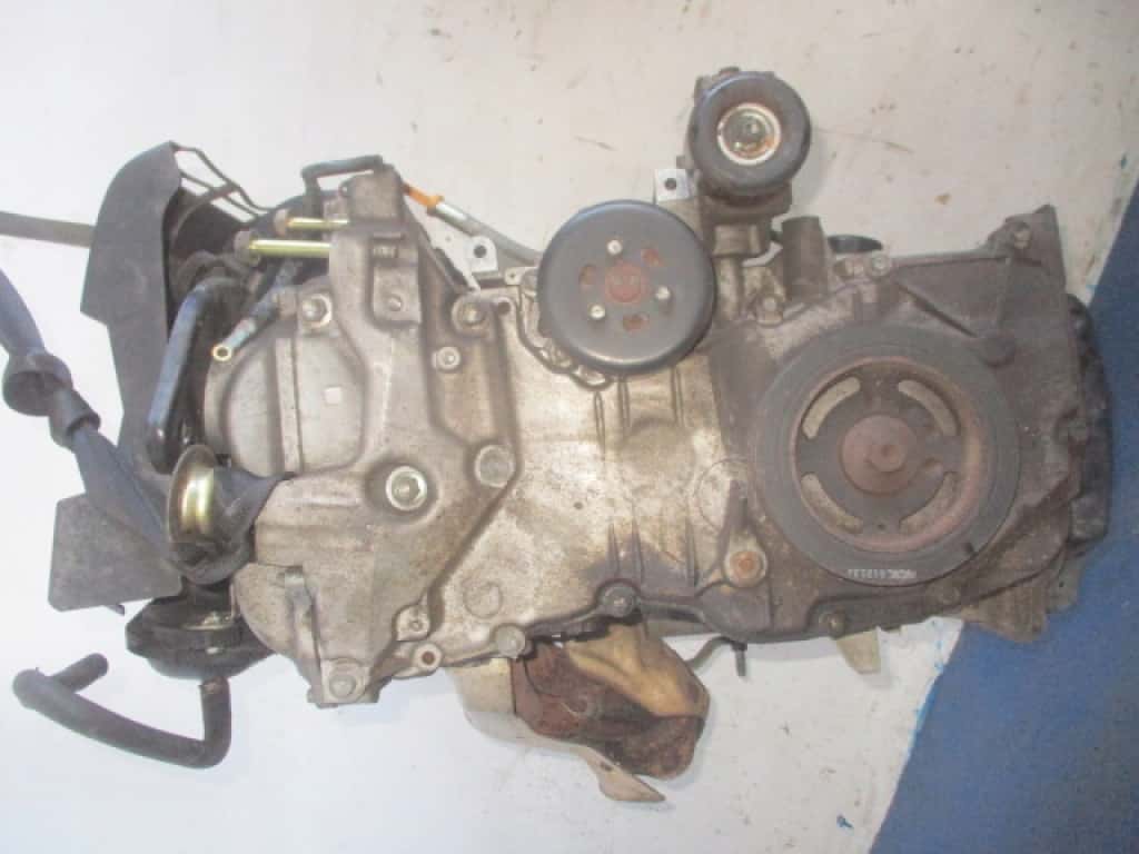 Moteur HR16DE vue 3
