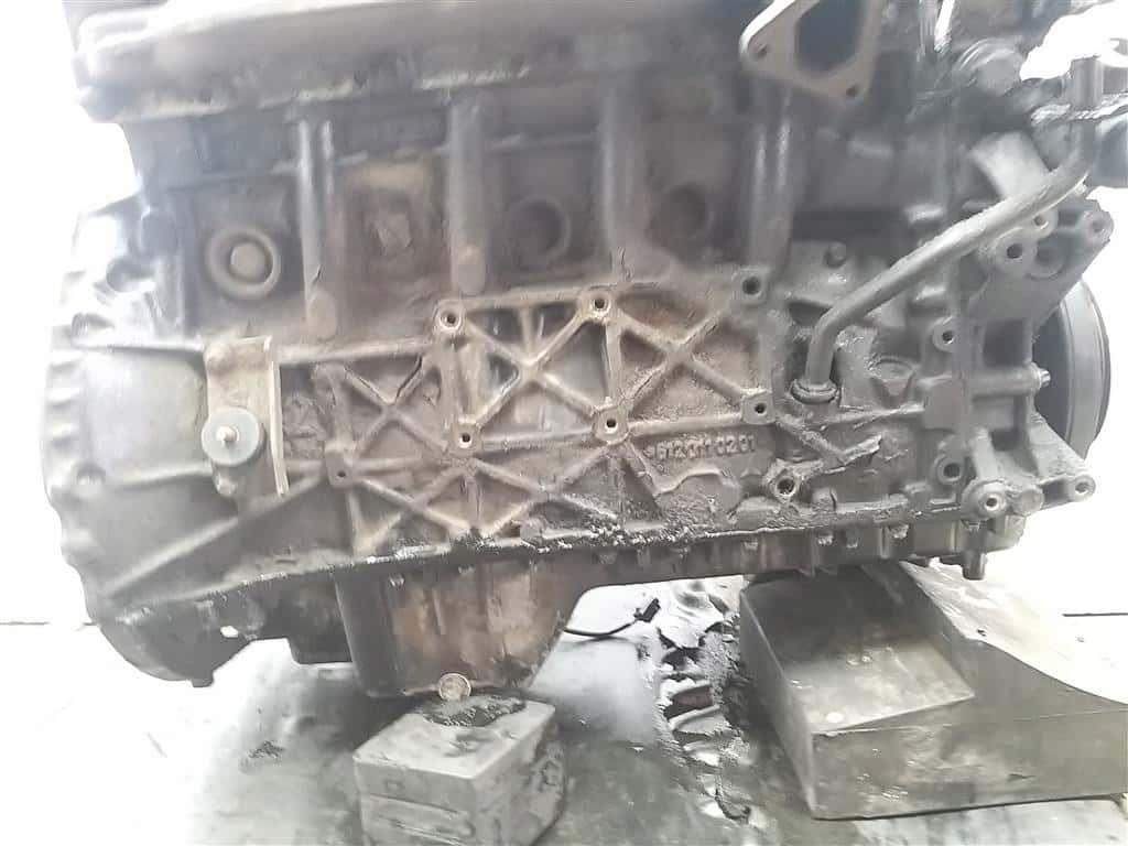 Moteur M 112.913 vue 6