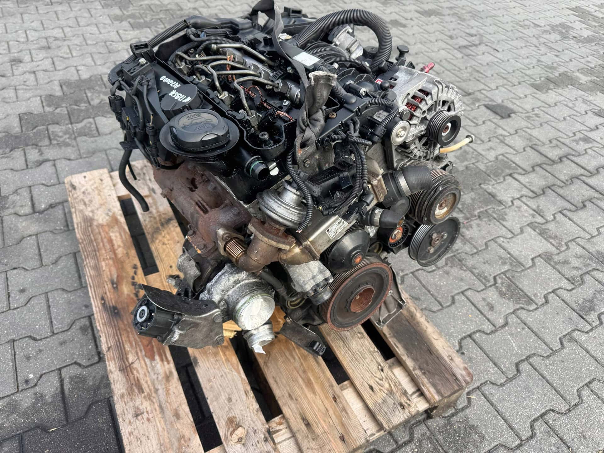 Moteur N47 D20 A vue 4