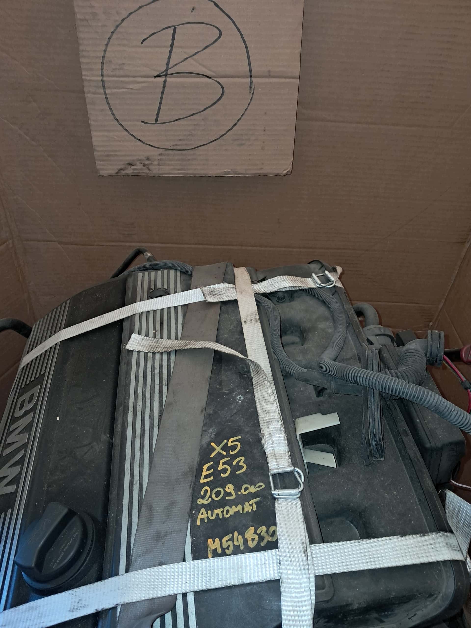 Moteur M54 B30 (306S3) vue 2