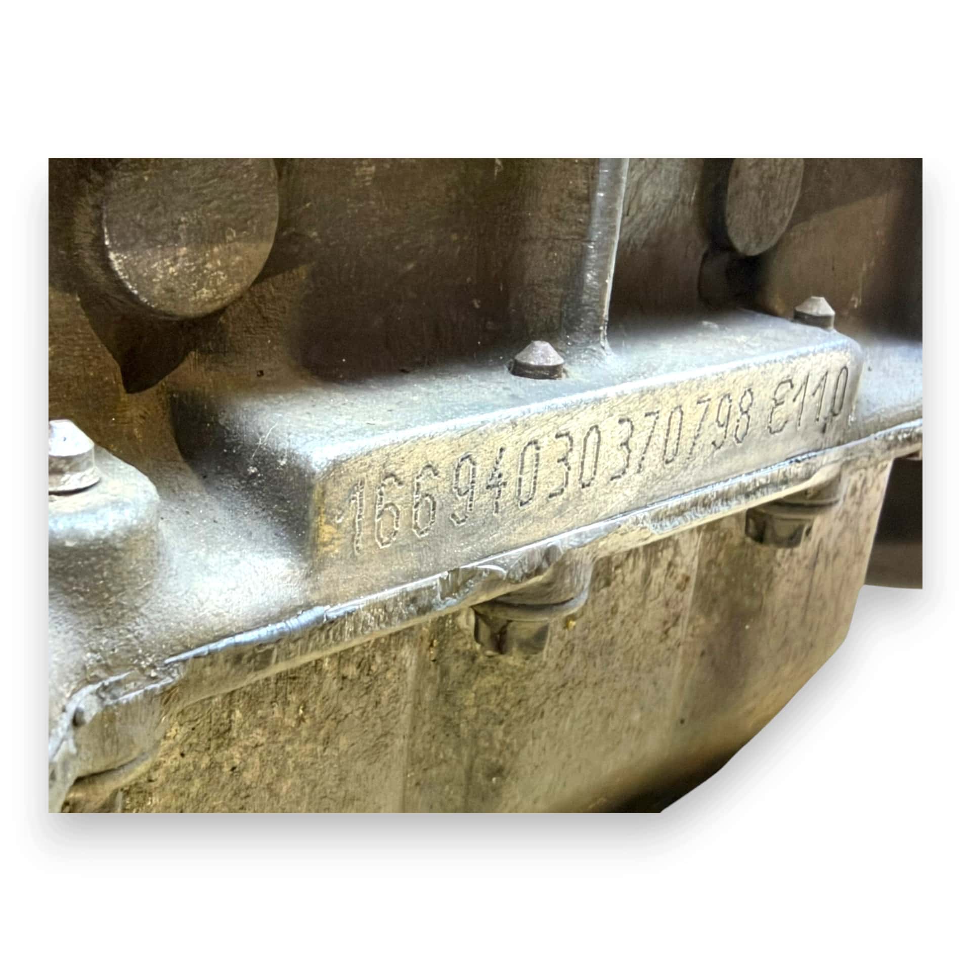 Moteur M 166.940 vue 2