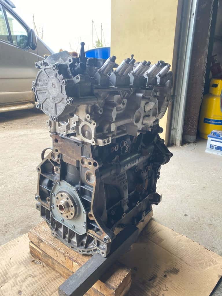 Moteur CYNB vue 2