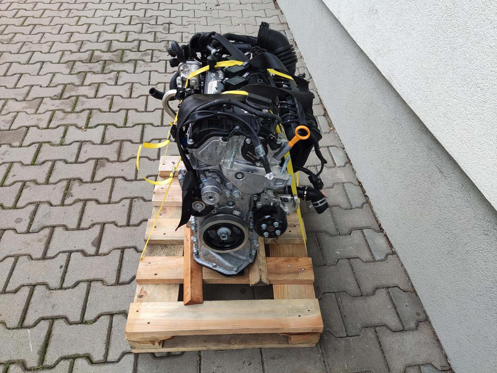 Moteur G4LF vue 5
