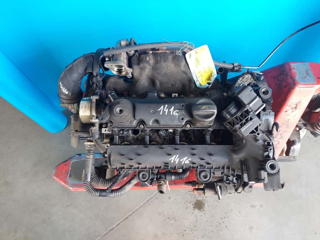 Moteur 8HZ (DV4TD) vue 2
