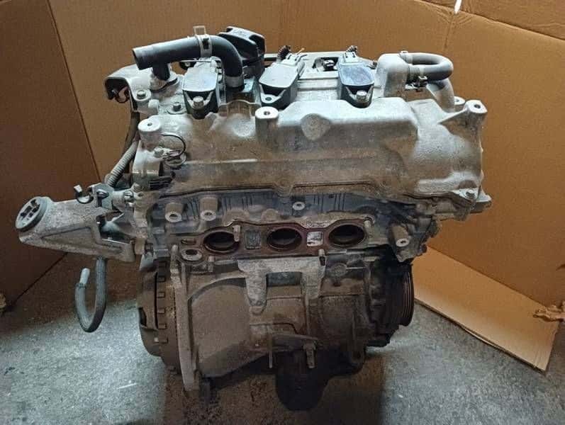 Moteur HR12DR vue 3