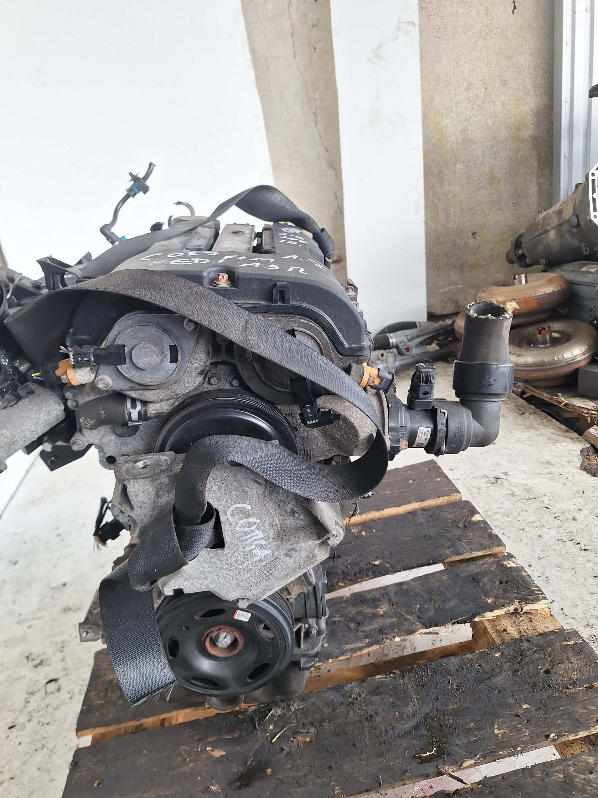 Moteur A 12 XER vue 8
