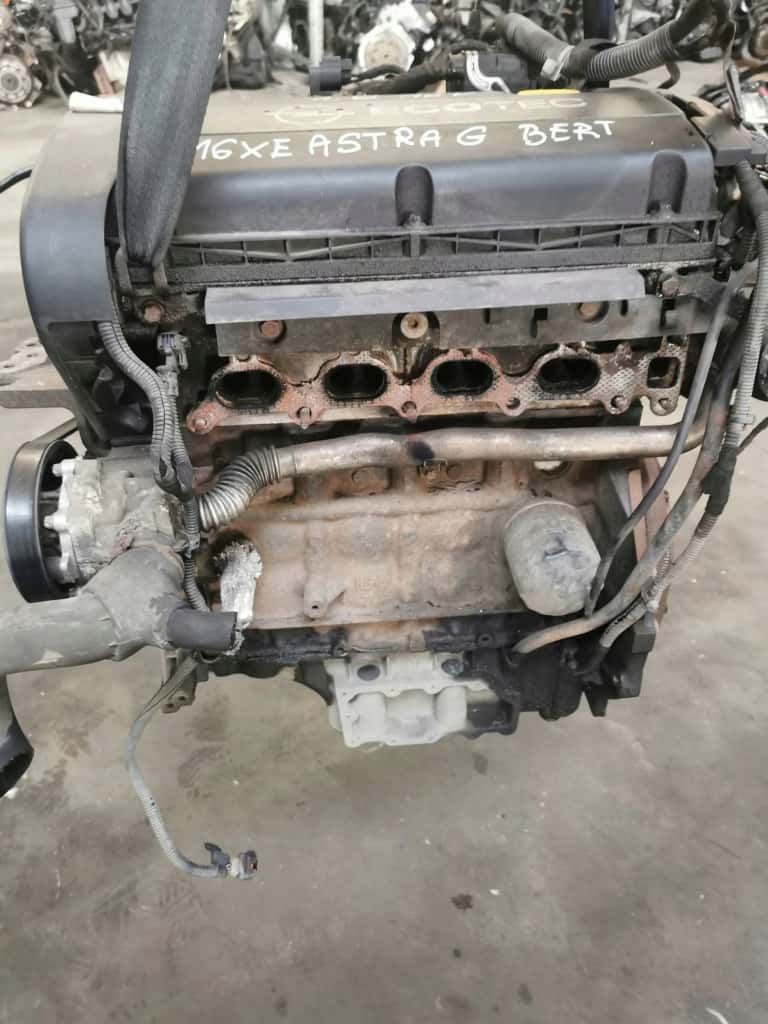 Moteur Z 16 XE1 vue 2