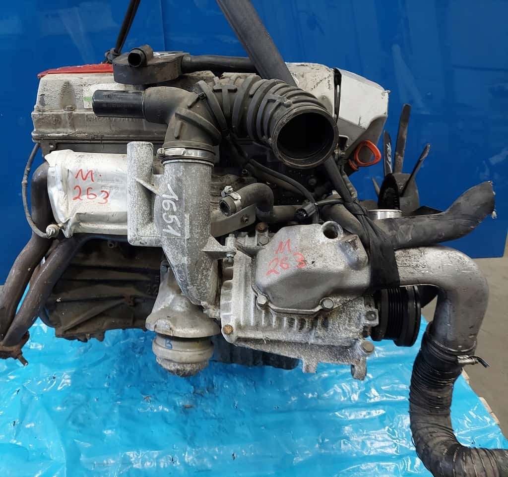 Moteur M 111.944 vue 5