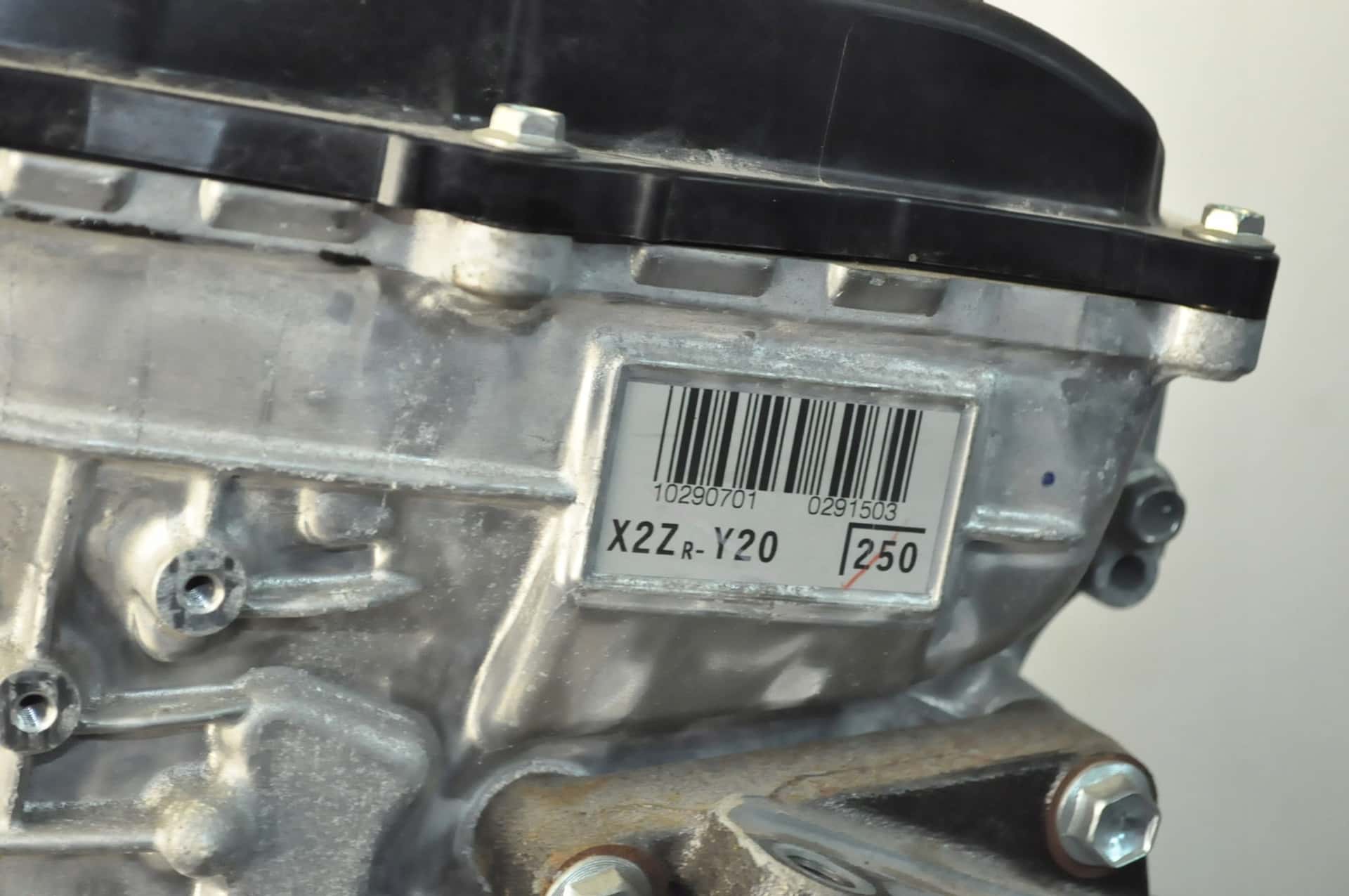 Moteur 2ZR-FXE vue 2