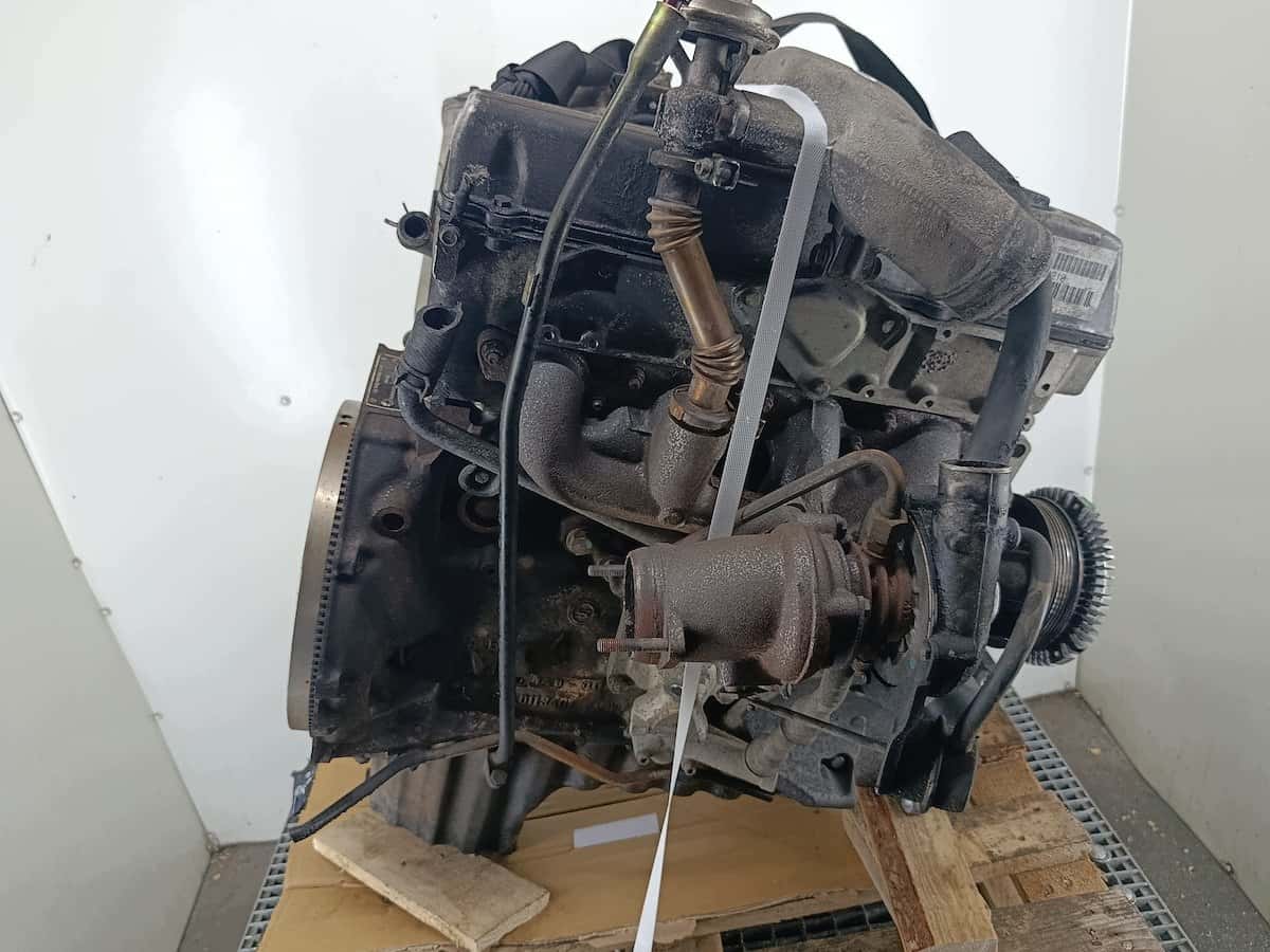 Moteur OM661LA vue 3