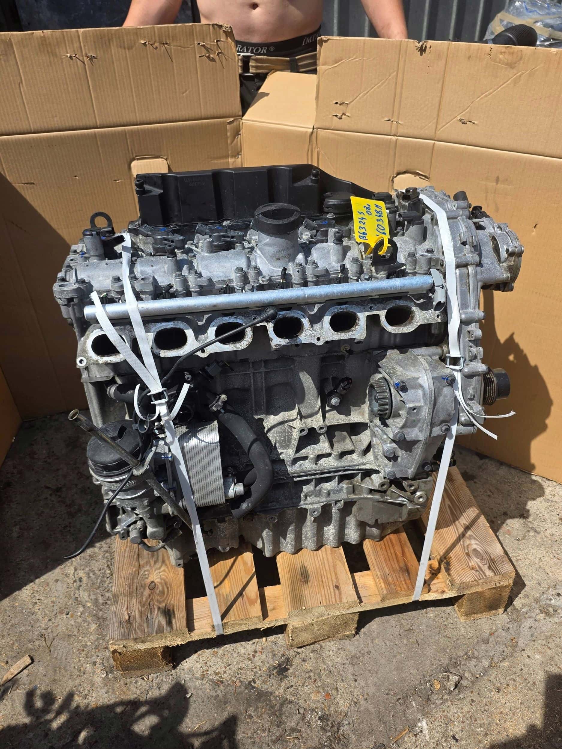 Moteur B 6324 S vue 2