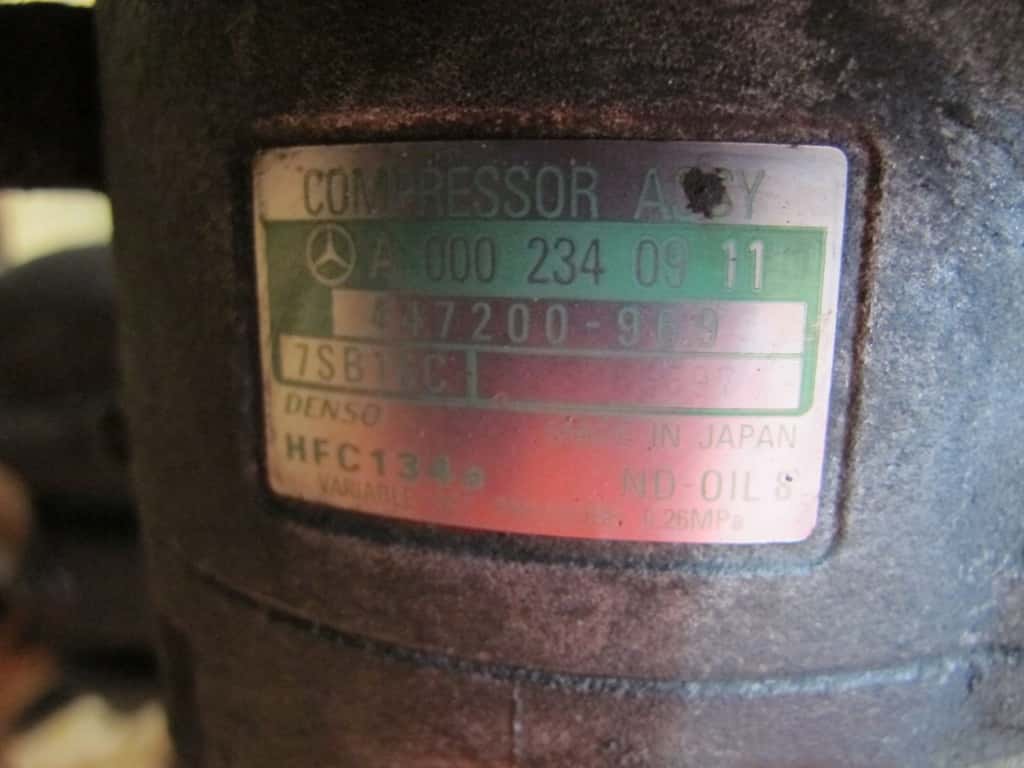 Moteur M 111.944 vue 4