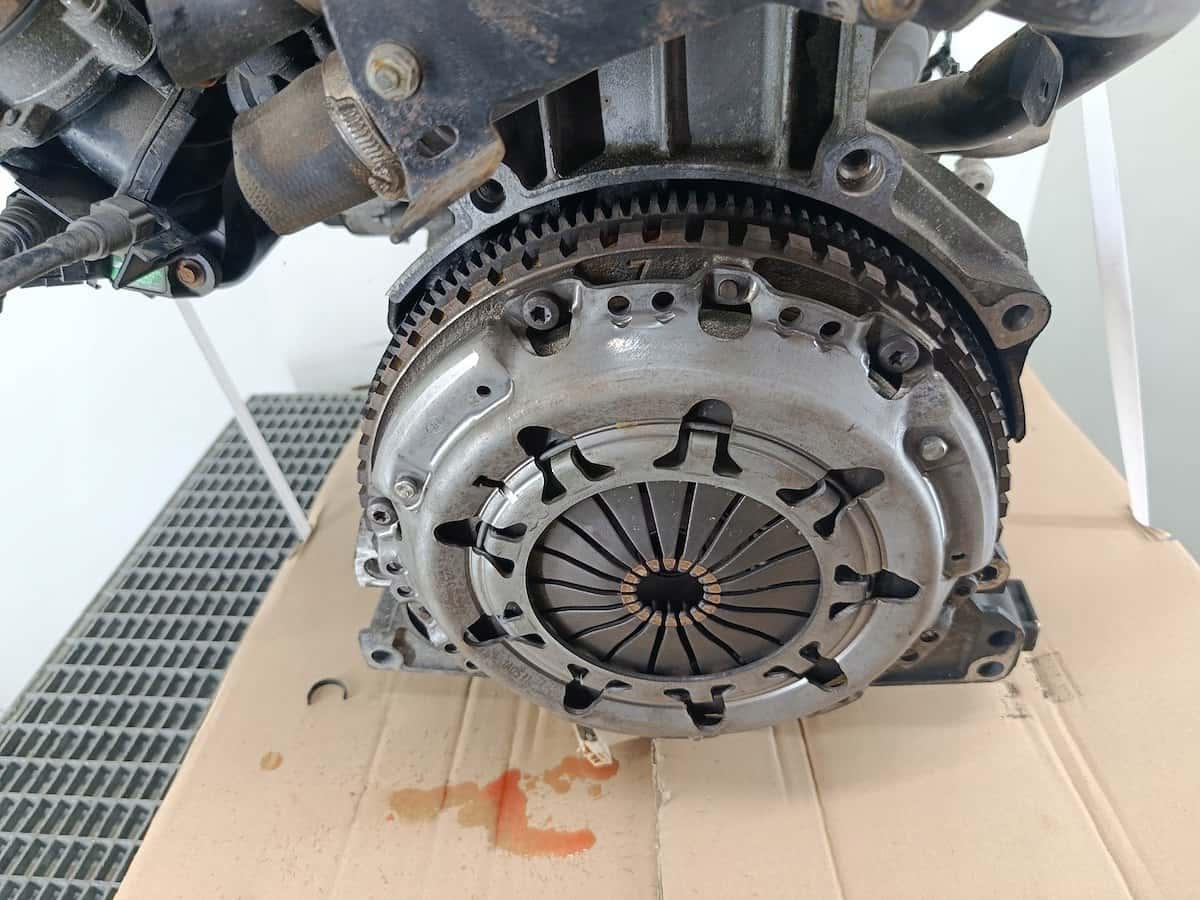 Moteur 6FY (EW7A) vue 2