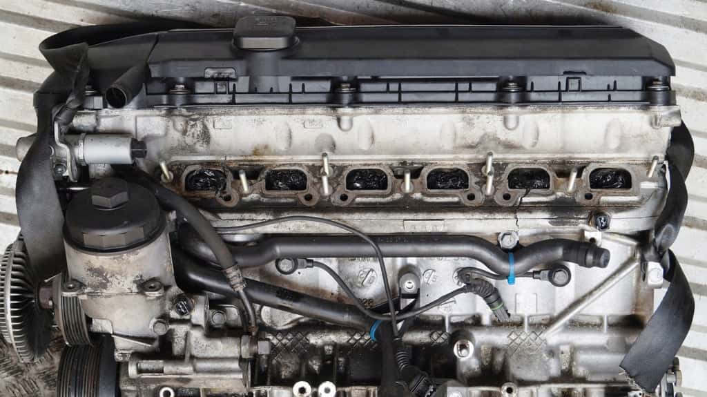 Moteur M54 B25 (256S5) vue 8