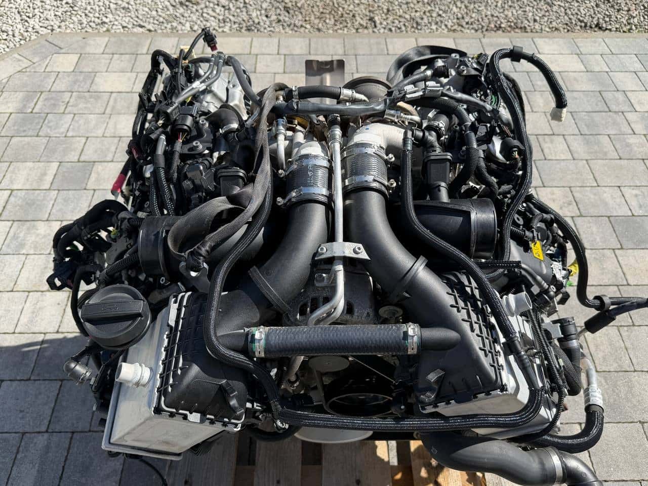 Moteur S63 B44 B vue 3