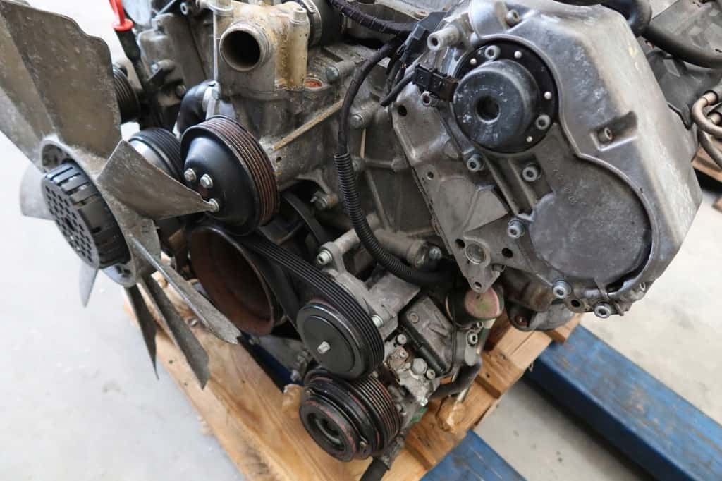 Moteur M 119.972 vue 4