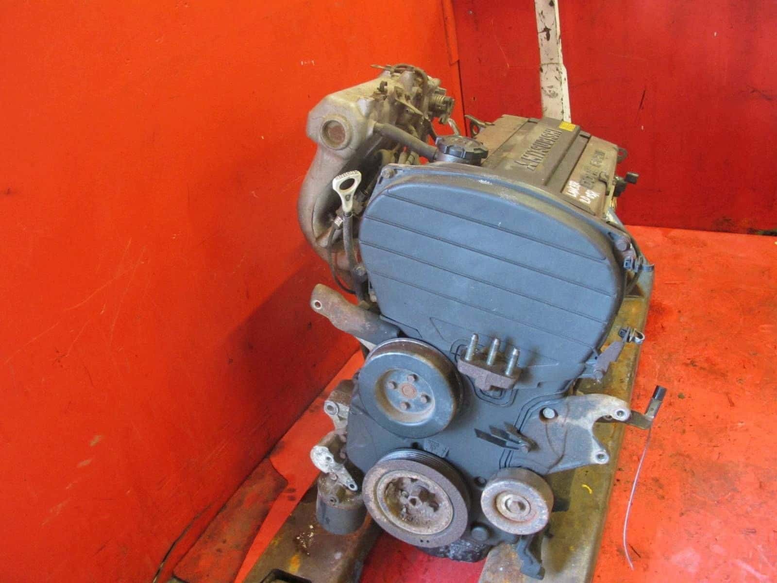 Moteur 4G63 (DOHC 16V) vue 3