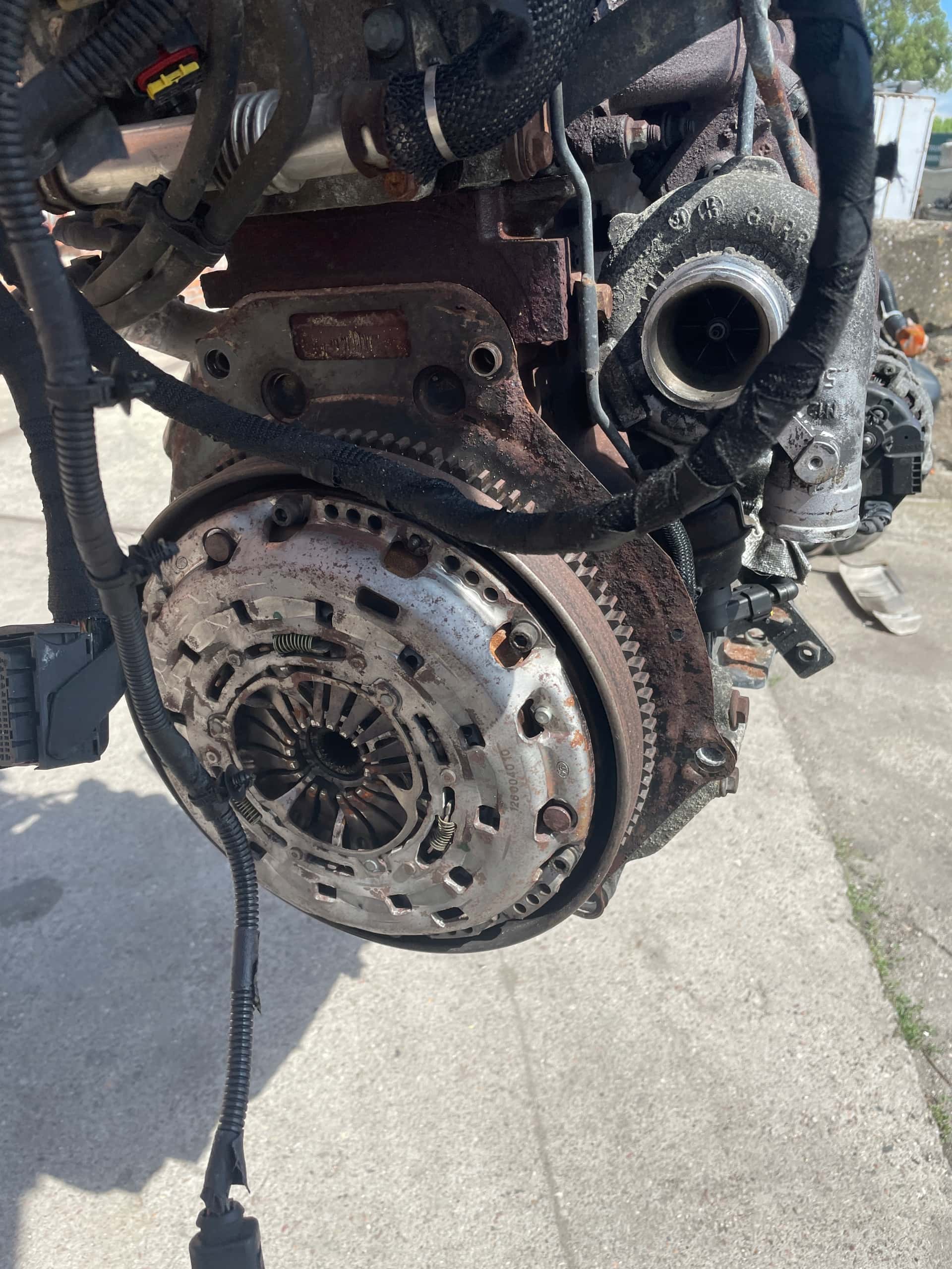 Moteur F1CE3481E (F30DTE) vue 3