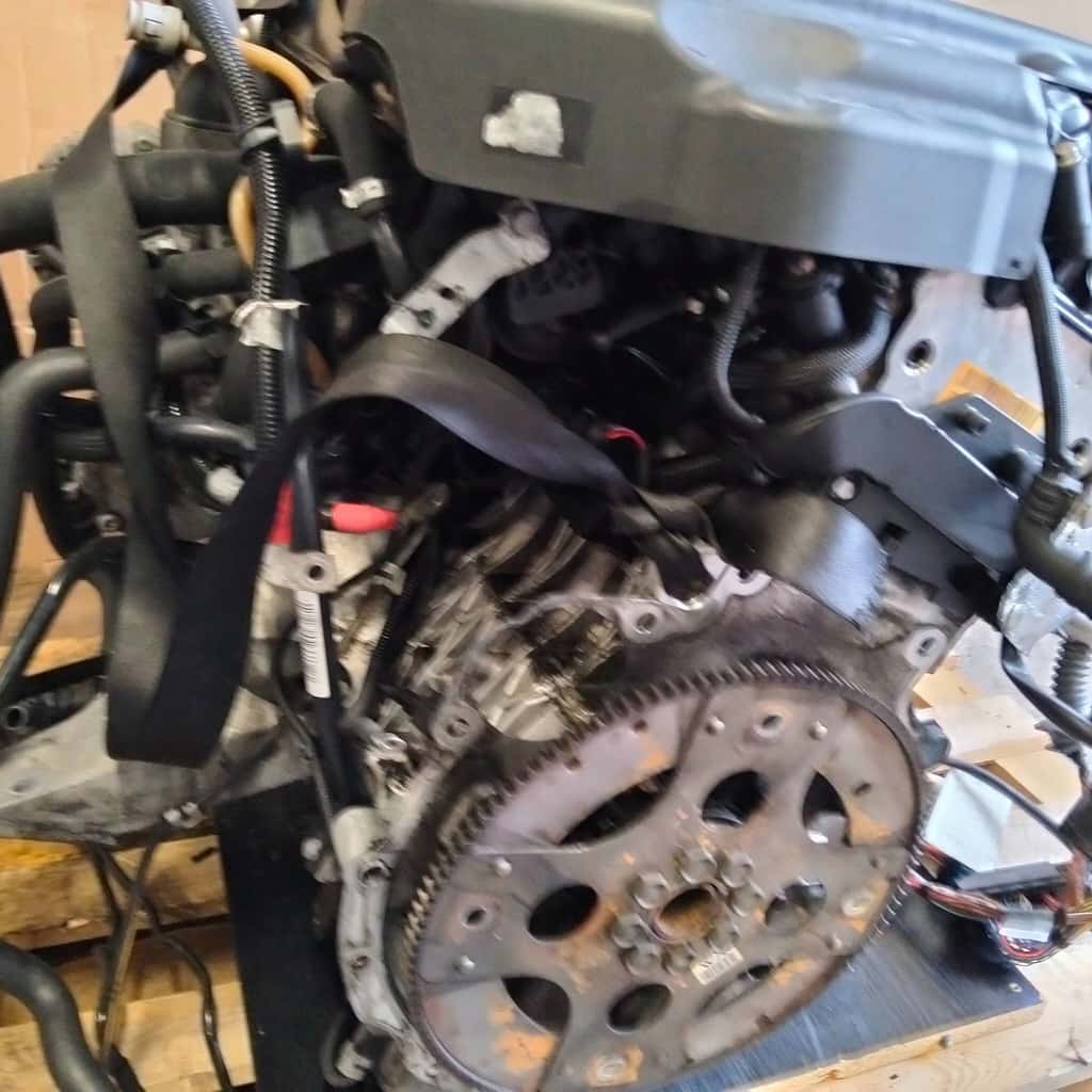 Moteur 306D3 vue 4