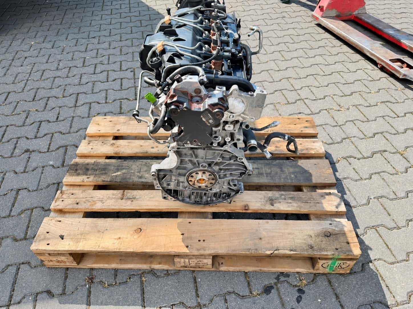 Moteur D 5244 T4 vue 2