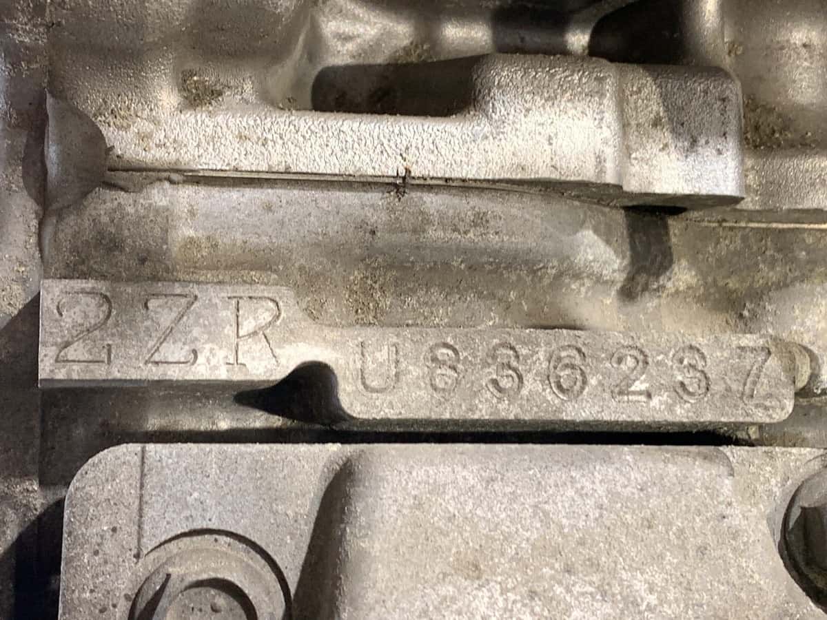 Moteur 2ZR-FAE vue 8