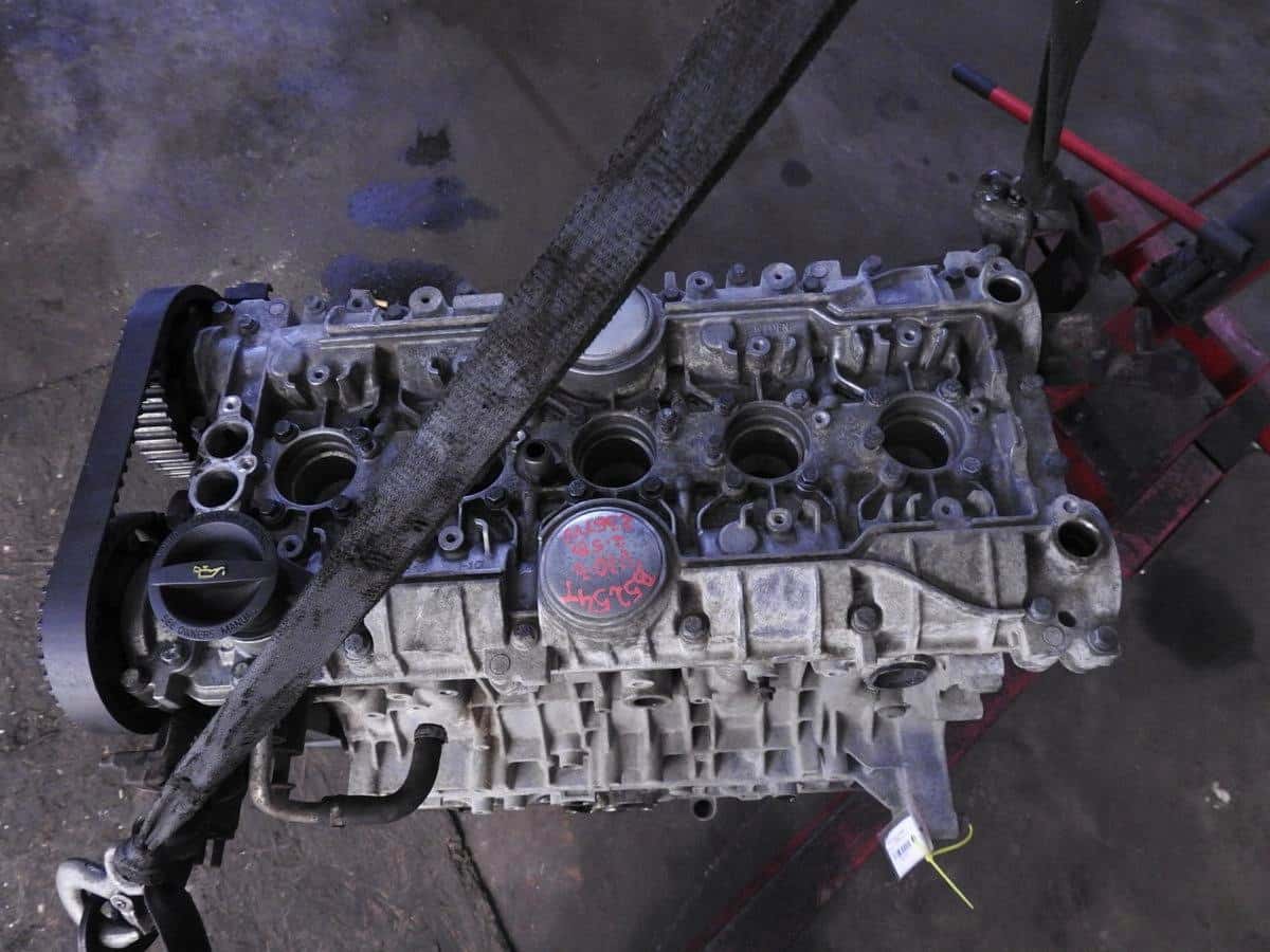 Moteur B 5254 T8 vue 8