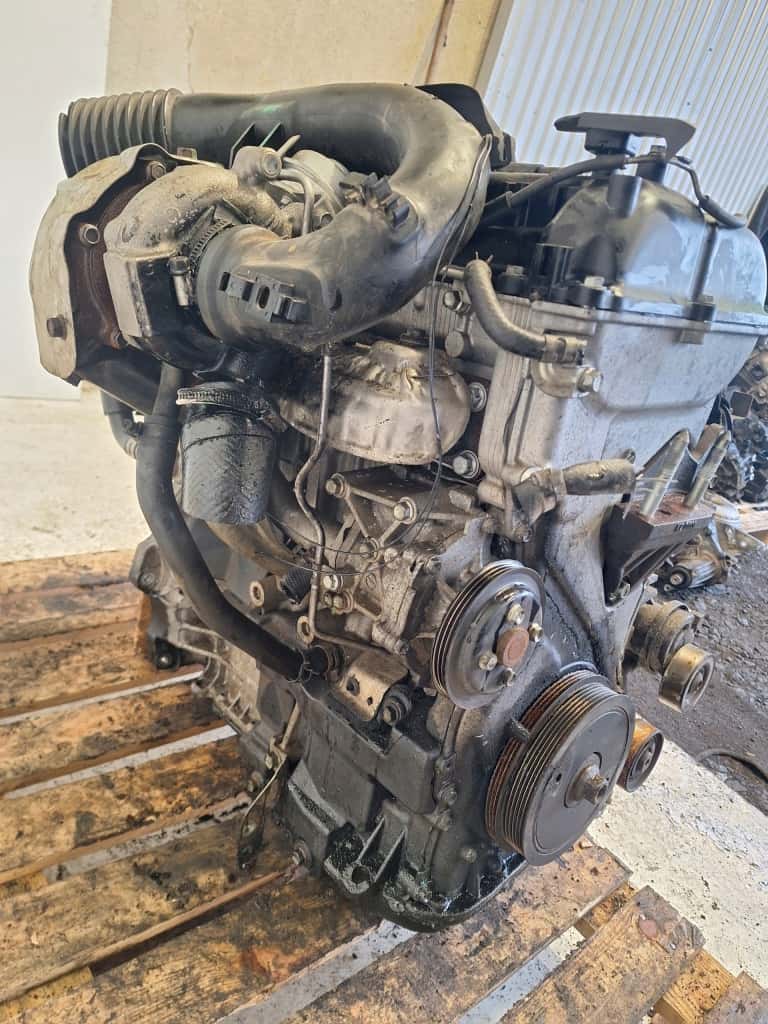 Moteur 4N13 vue 5