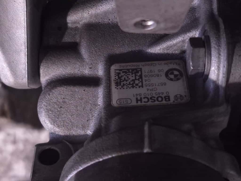 Moteur B57 D30 A vue 4