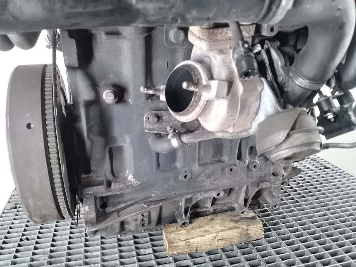Moteur 204D3(M47D20) vue 3
