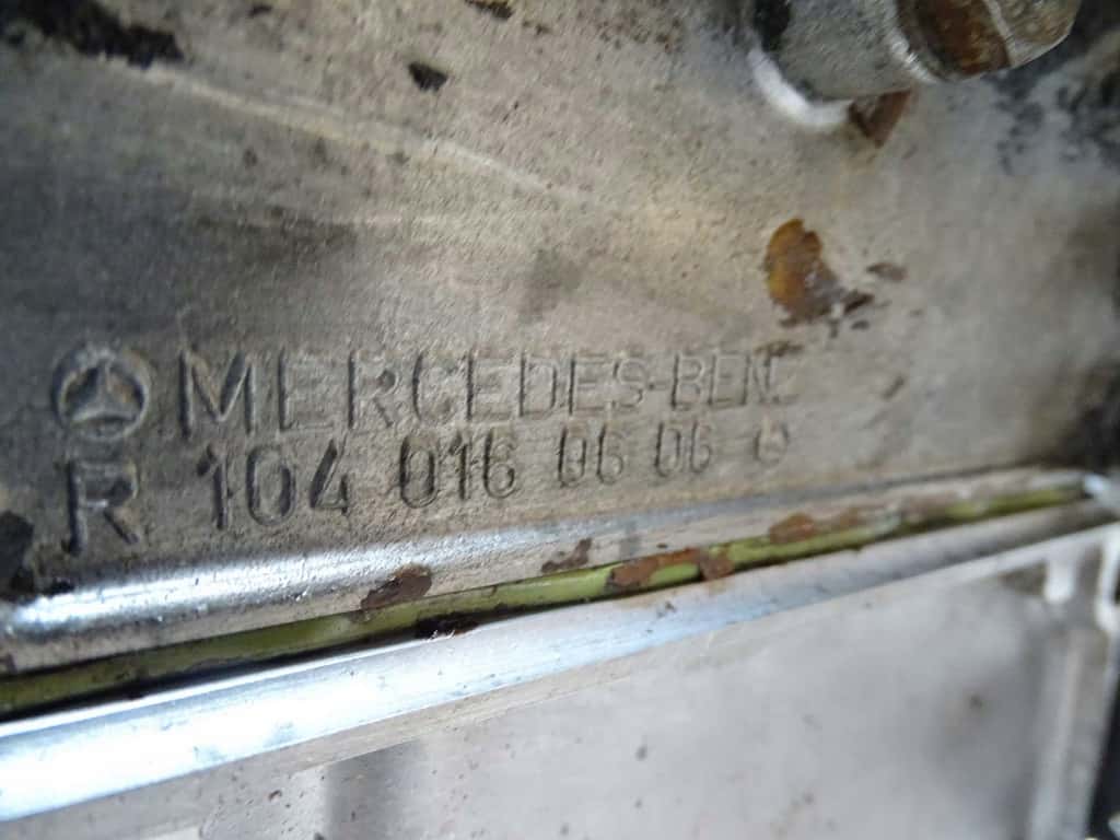 Moteur M 104.994 vue 4