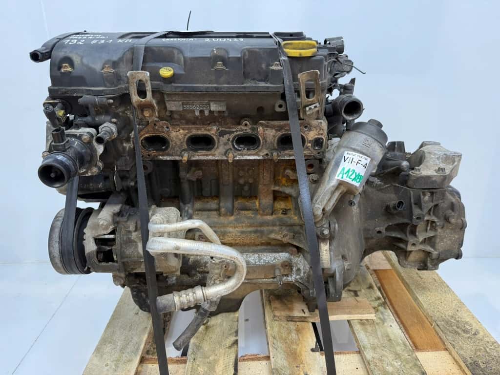 Moteur A 12 XER vue 3