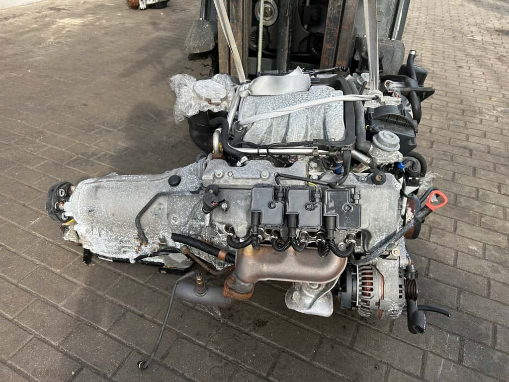 Moteur M 112.943 vue 3