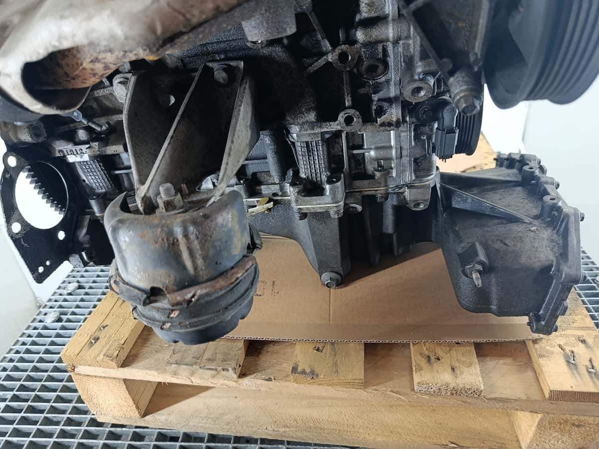 Moteur AJV6(3.0 Liter) vue 3