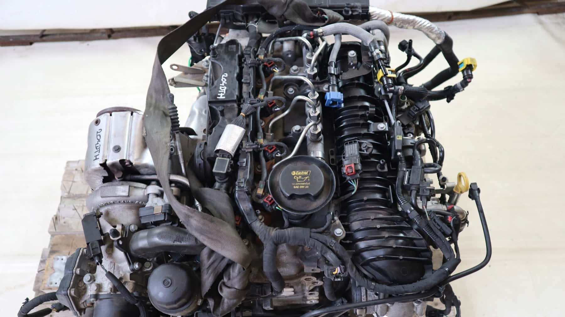 Moteur 204DTH(AJ20D4) vue 4